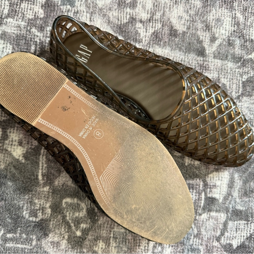 Gap shoes - Picture 2 of 2